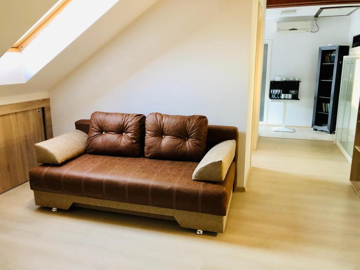 טימישוארה Ultra-Central Modern And Big Apartments In Union Square U41-U44 מראה חיצוני תמונה