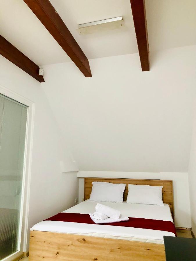 טימישוארה Ultra-Central Modern And Big Apartments In Union Square U41-U44 מראה חיצוני תמונה