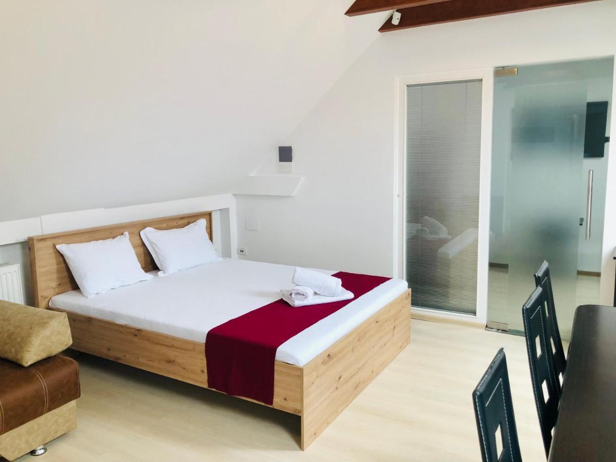 טימישוארה Ultra-Central Modern And Big Apartments In Union Square U41-U44 מראה חיצוני תמונה