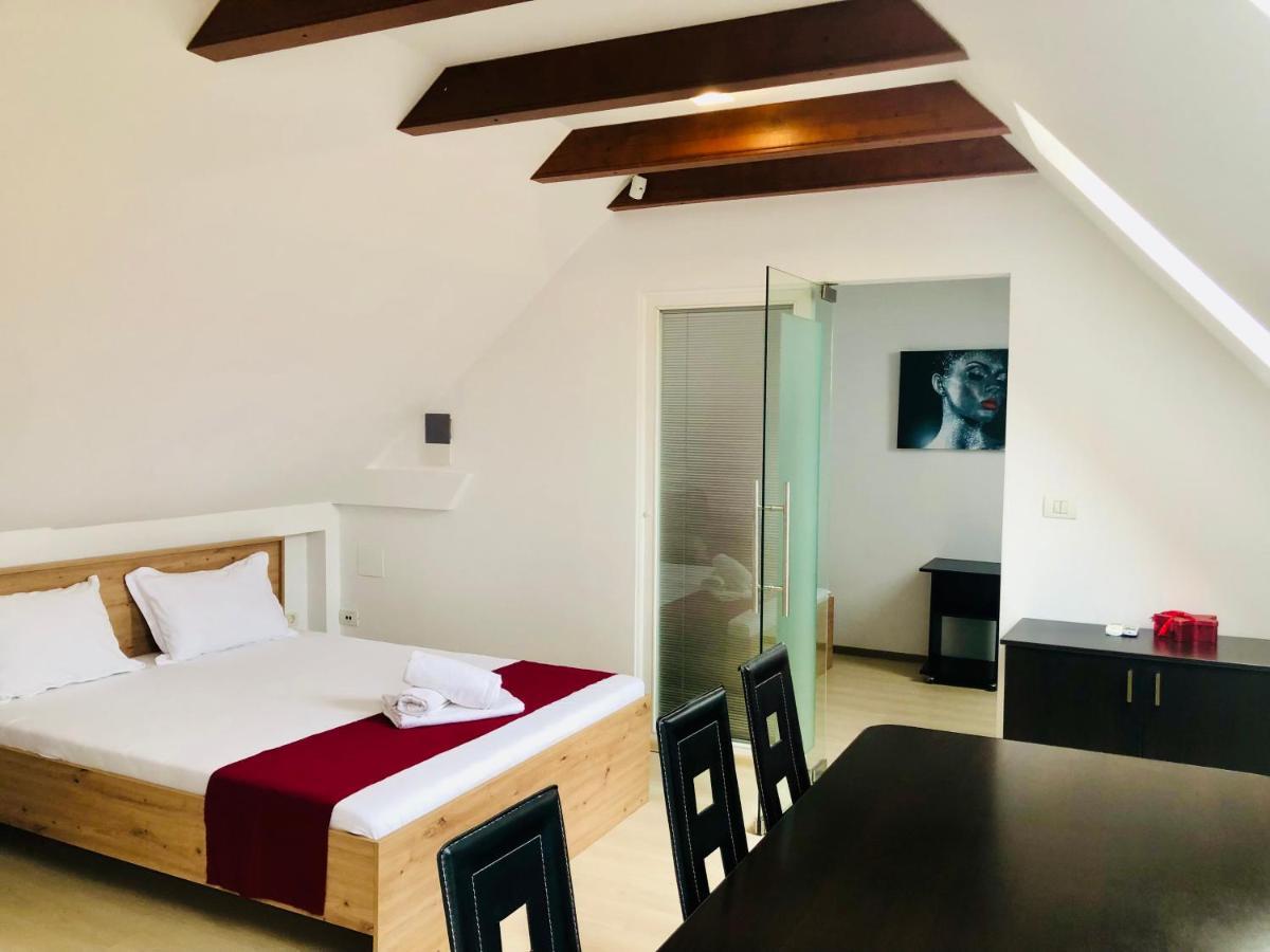 טימישוארה Ultra-Central Modern And Big Apartments In Union Square U41-U44 מראה חיצוני תמונה