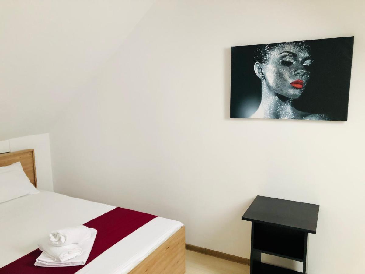 טימישוארה Ultra-Central Modern And Big Apartments In Union Square U41-U44 מראה חיצוני תמונה